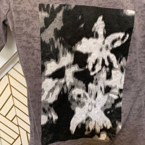 Lole Short Sleeve Graphic Tee - Picture 3 of 4